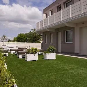 2* Affittacamere Home Suites Home